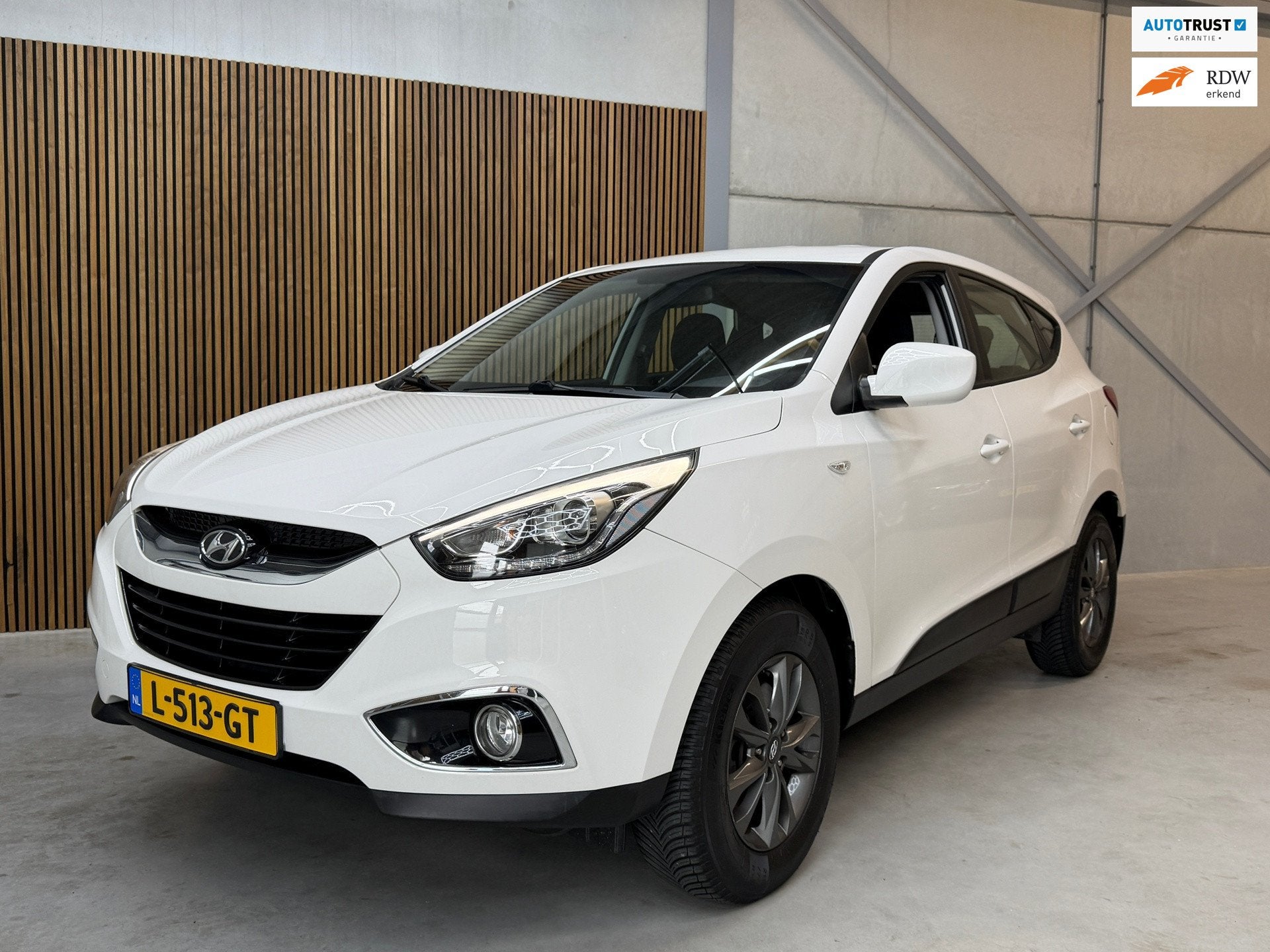 Hyundai Ix35 2.0i i-Motion AUTOMAAT, Auto's, Hyundai, Euro 5, Stof, Gebruikt, Zwart