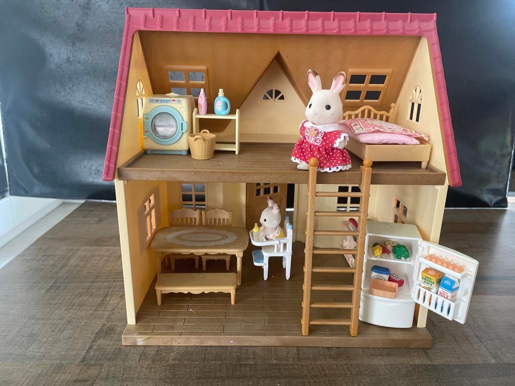 Sylvanian Families 5567 Huis met Meubels en Konijntjes, Ophalen of Verzenden, Gebruikt
