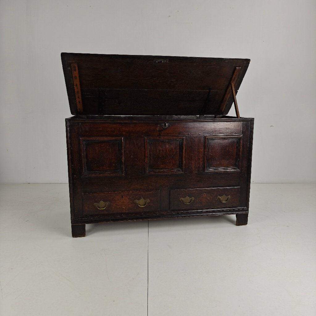 Antieke Georgische eiken kist uit de 18e eeuw Dekenkist, Antiek en Kunst, Ophalen of Verzenden