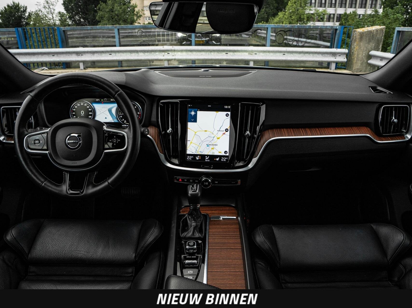 Volvo V60 2.0 D4 Inscription | Panoramadak | Intellisafe Pro, Dealer onderhouden, Gebruikt, Blauw, Diesel