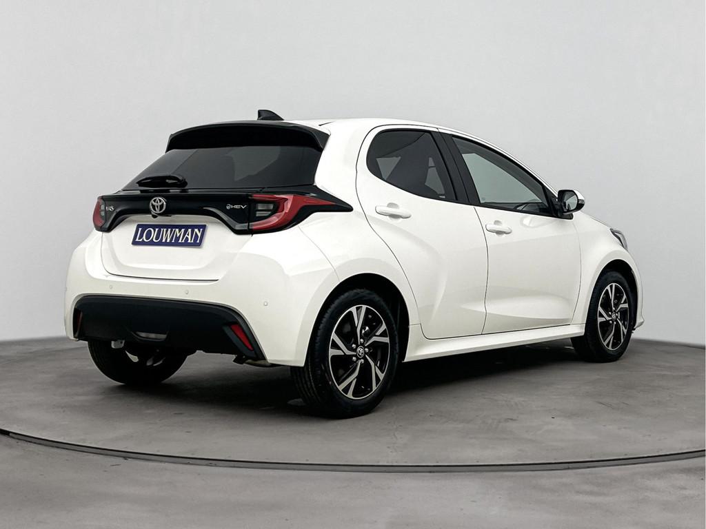 Toyota Yaris 1.5 Hybrid 115 Dynamic (bj 2025, automaat), 12 maanden, Wit, Hybride Elektrisch/Benzine, 3 cilinders