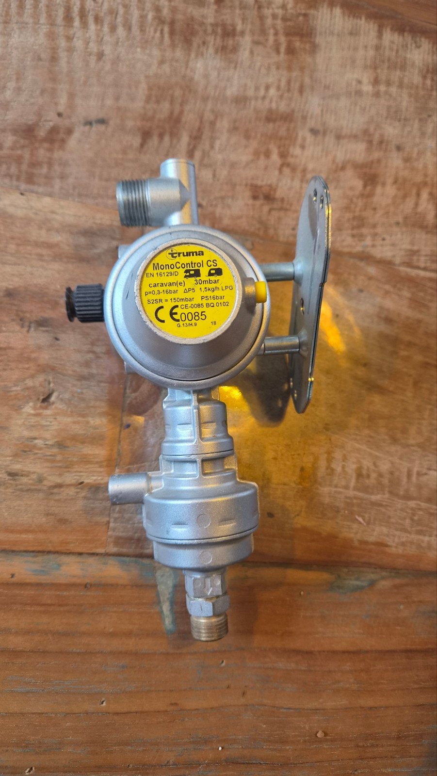 Truma MonoControl CS gasdrukregelaar voor caravan/camper, Ophalen of Verzenden, Zo goed als nieuw