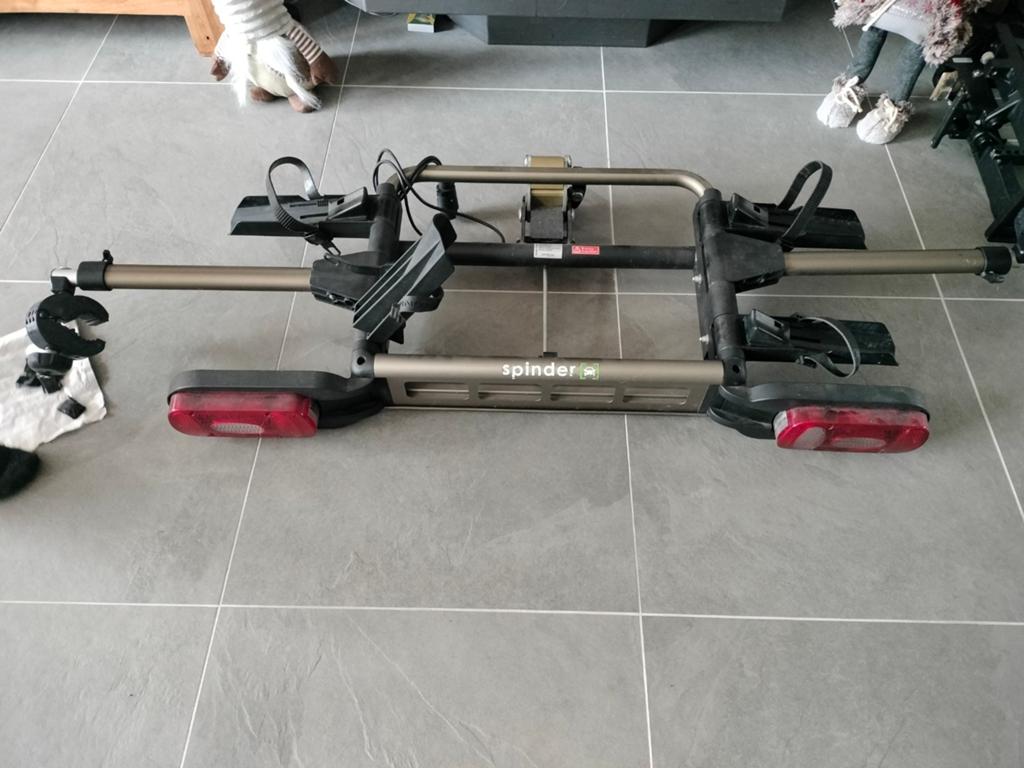 Spinder Compact Fietsendrager - Opvouwbaar & Trekhaak, Ophalen, Gebruikt, 2 fietsen, Trekhaakdrager