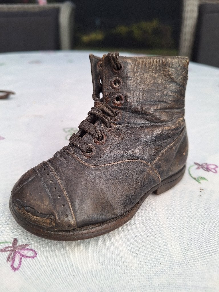 Antiek/vintage kinderlaarsje, Gebruikt, Meisje, Ophalen of Verzenden, Laarzen