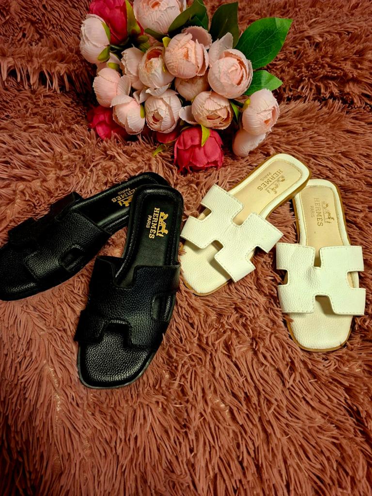 Hermes slippers maat 36, Kleding | Dames, Schoenen, Ophalen of Verzenden