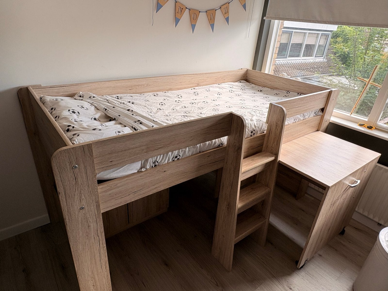 Halfhoogslaper met bureau en kast, Ophalen, 90 cm, Eenpersoons, Minder dan 160 cm