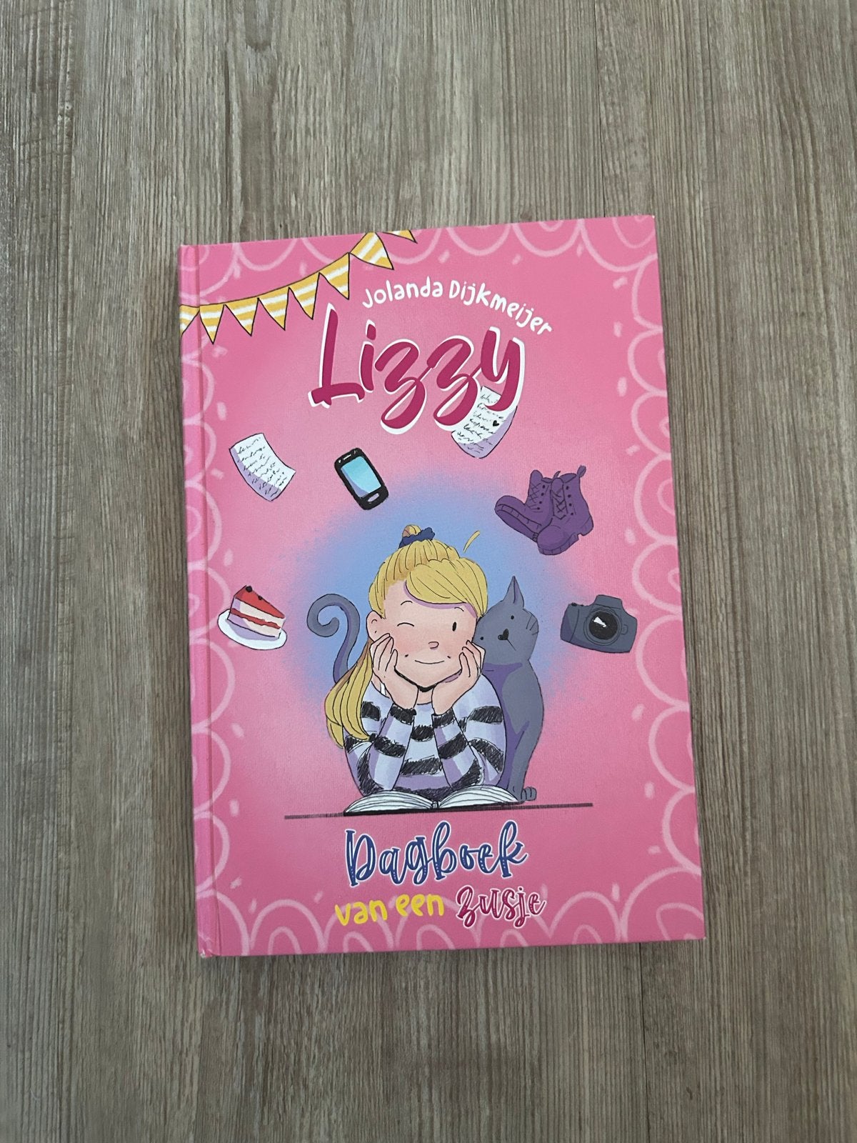 Lizzy, dagboek van een zusje - Jolanda Dijkmeijer, Verzenden, Zo goed als nieuw, Fictie
