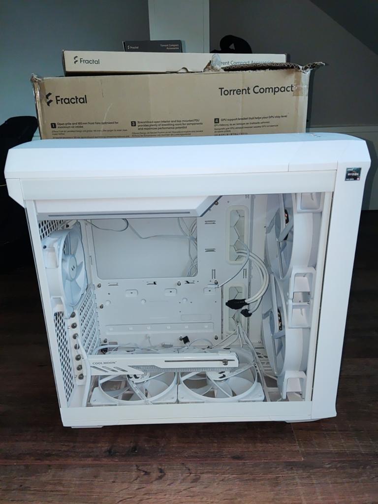 Witte Fractal Design Torrent Compact RGB behuizing + fans, Ophalen of Verzenden, Zo goed als nieuw