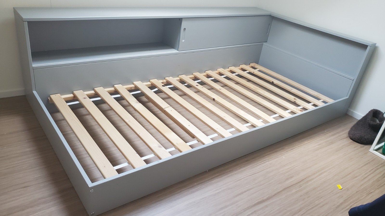 Houten eenpersoons bed met kastjes grijs, Ophalen, Gebruikt, 90 cm, Eenpersoons