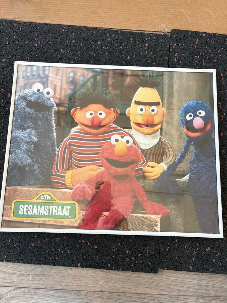 Vintage Sesamstraat poster 1983 –  / Jim Henson – ingelijst, Verzamelen, Verzenden, Zo goed als nieuw, A1 t/m A3