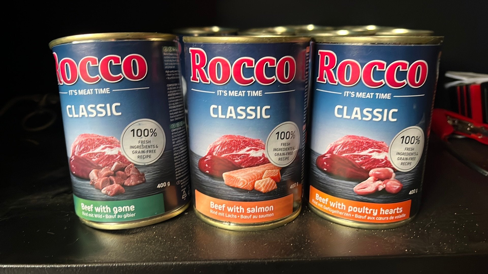 9 blikken Rocco hondenvoer, Ophalen, Hond