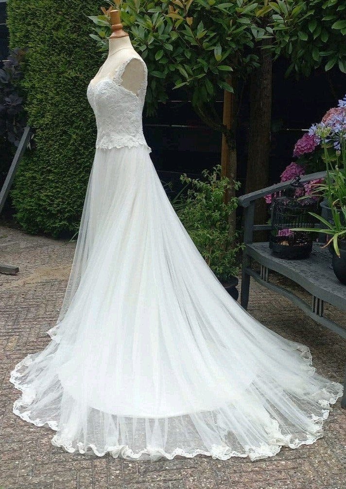 Modeca Trouwjurk met Kant en Tule - 38, Trouwjurk, Wit, Ophalen of Verzenden, Zo goed als nieuw