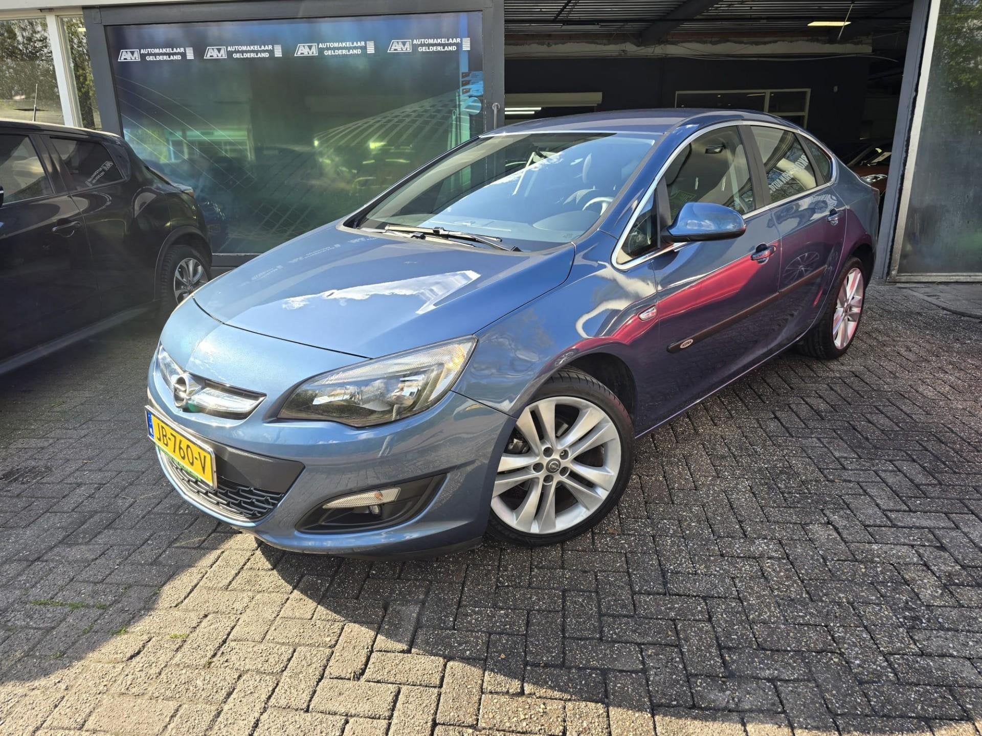 Opel Astra 1.4 Turbo Edition | 2E EIGENAAR | 12MND GARANTIE, Auto's, Stof, Euro 6, 4 cilinders, 700 kg