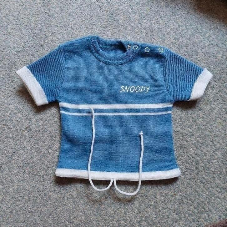 Blauw Snoopy truitje, maat 98, Ophalen of Verzenden, Zo goed als nieuw, Jongen of Meisje, Trui of Vest