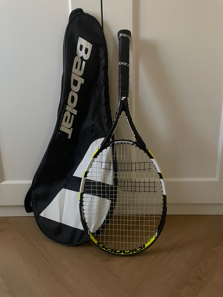 Babolat aero tennis racket met hoes, Ophalen of Verzenden, Zo goed als nieuw, Racket, L3