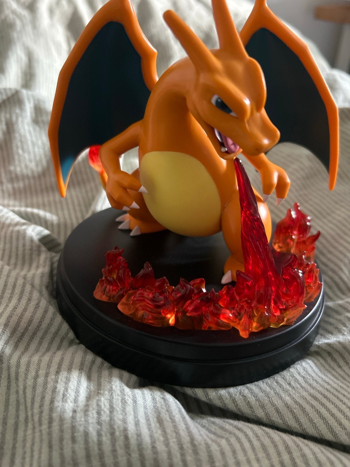 Pokémon Charizard Vuurspuwende Figuur - Zo goed als nieuw, Ophalen of Verzenden, Nieuw