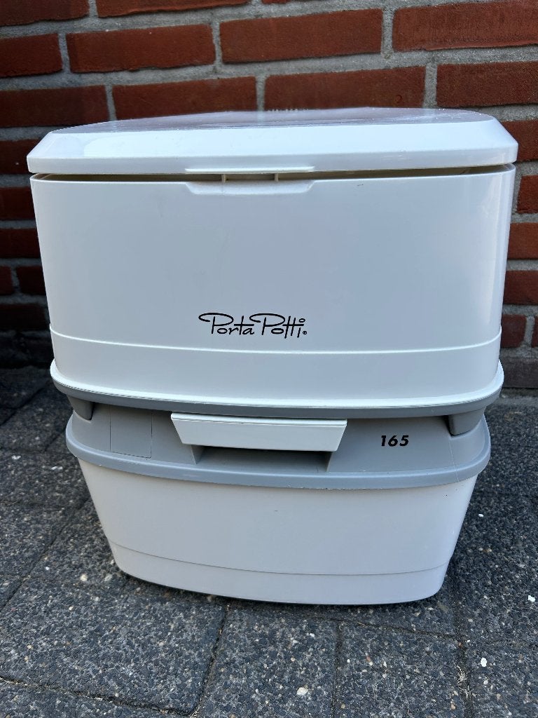 Camping wc porta potti, Ophalen