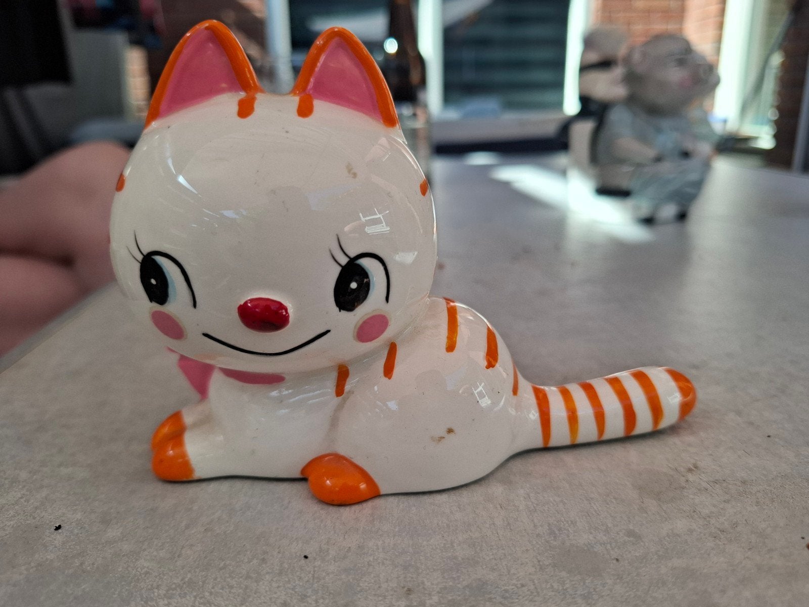 Leuke spaarpot in de vorm van een kat, Ophalen of Verzenden, Gebruikt, Steen, Aardewerk of Keramiek, Dier