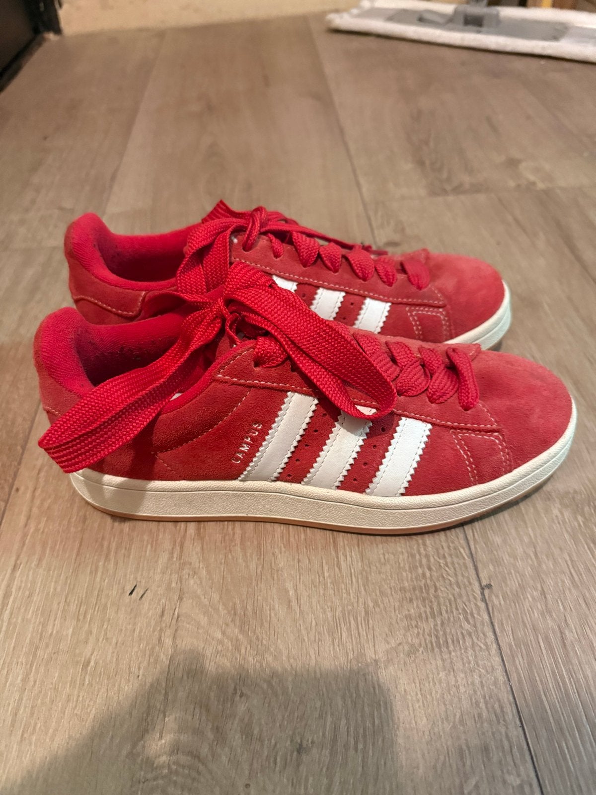 Adidas Campus sneakers rood - Maat 39 1/3, Ophalen, Gedragen, Rood, Sneakers of Gympen