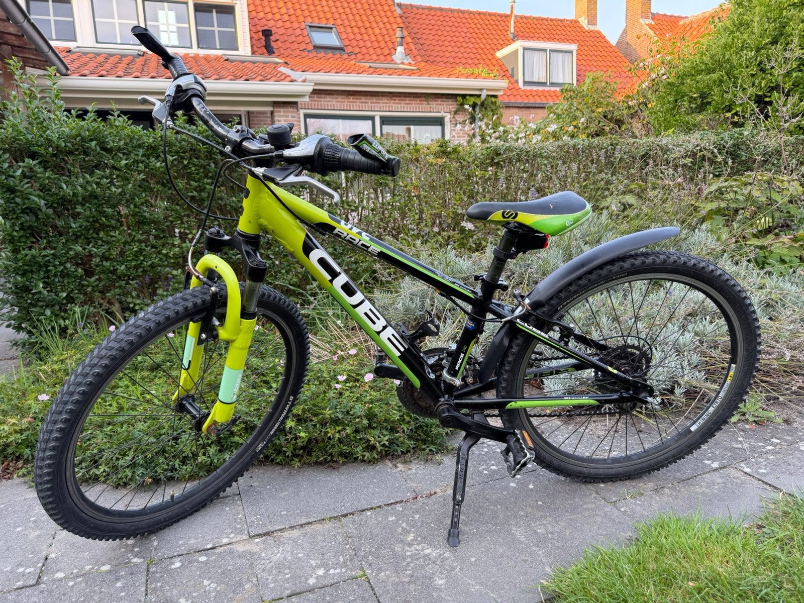 Foto 4 van Cube race 240 mountainbike