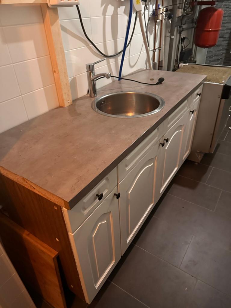 Keukenblok met wasbak, magnetron, koelkast, vriezer., Ophalen, Gebruikt, Wit, Enkelwandige keuken