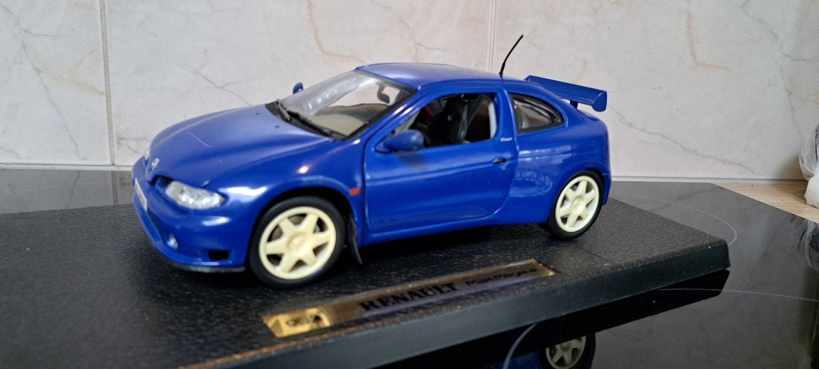 Diverse modelauto's schaal 1:18 en 1:24, Hobby en Vrije tijd, Ophalen of Verzenden, Zo goed als nieuw, Auto, Overige merken