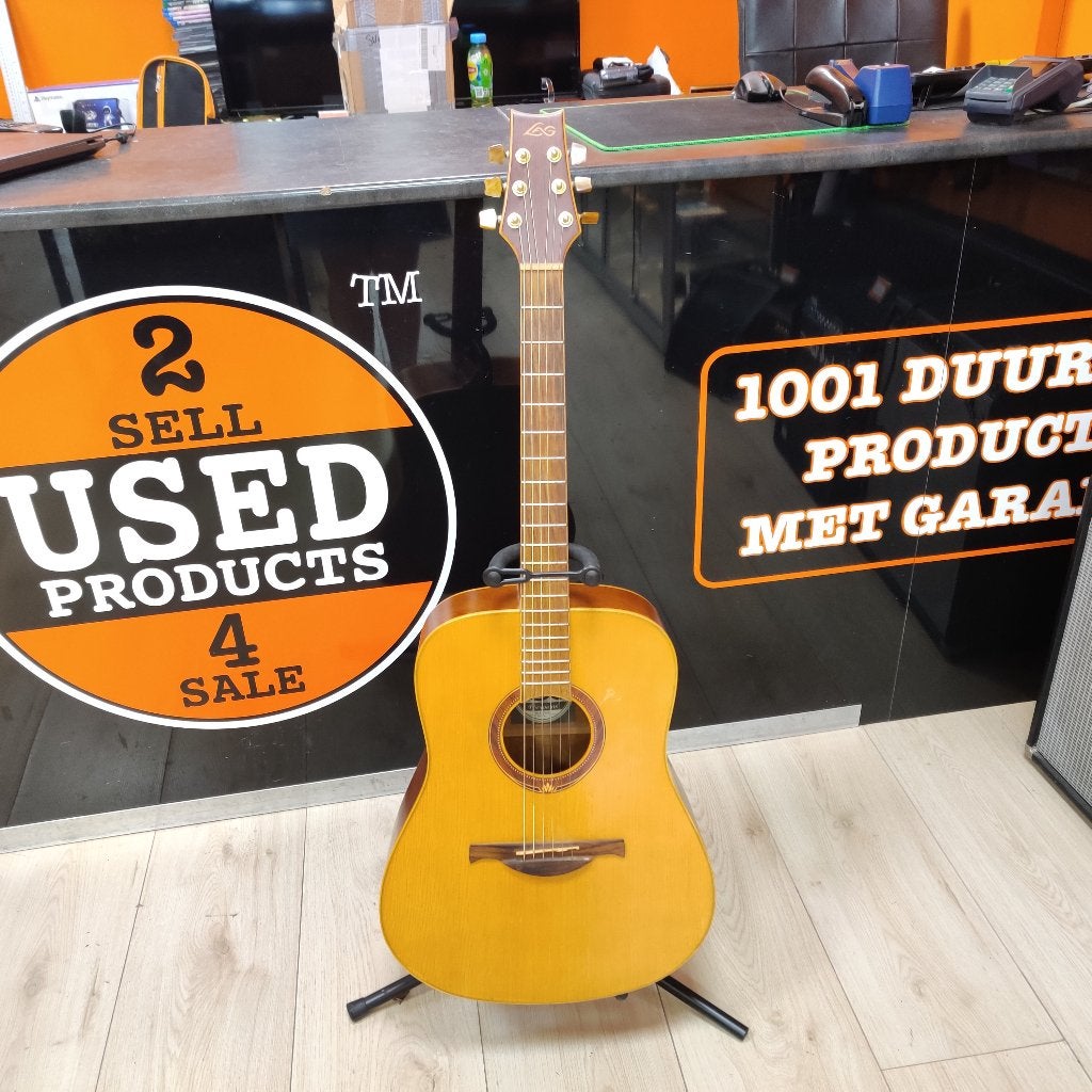 Lag four seasons guitar nu voor €169.99, Muziek en Instrumenten, Ophalen, L, L, Zo goed als nieuw