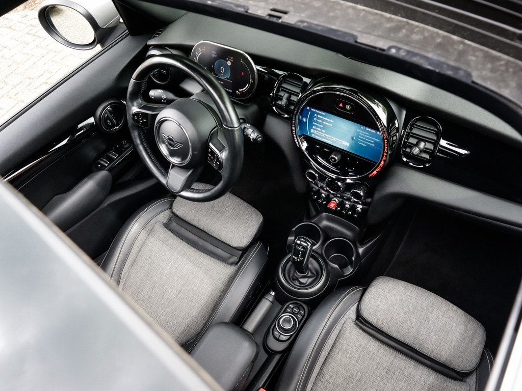 MINI Cooper 1.5 One Classic 1e-Eig. & Keurig-Onderh BOVAG-Ga, Gebruikt, 1210 kg, Leder en Stof, 3 cilinders