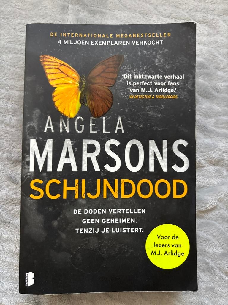 Angela Marsons - Schijndood (Thriller), Boeken, Thrillers, Ophalen of Verzenden, Zo goed als nieuw, Europa overig