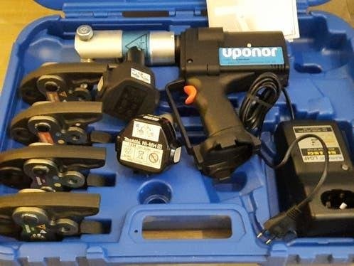 Uponor perstang met uponor bekken alles  is nieuw, Ophalen, Nieuw