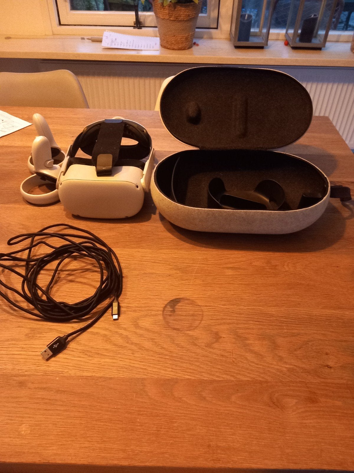 meta quest 2 + account met spellen, Spelcomputers en Games, Ophalen, Zo goed als nieuw, VR-bril, Overige platformen