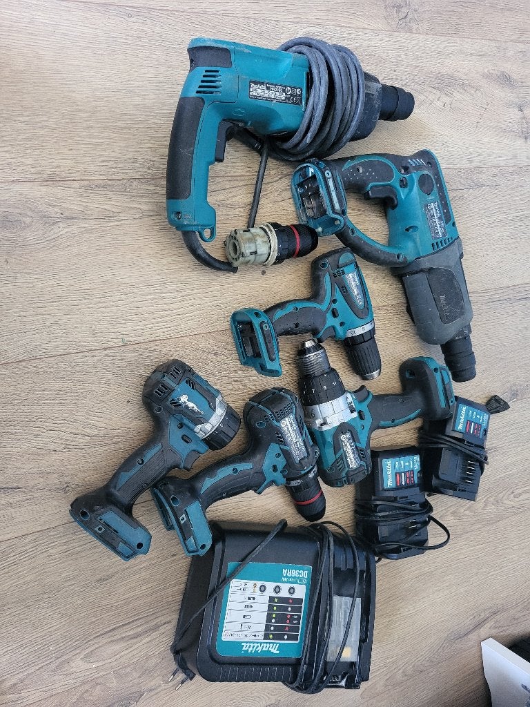 makita defect, Doe-het-zelf en Verbouw, Gereedschap | Boormachines, Ophalen of Verzenden, Gebruikt