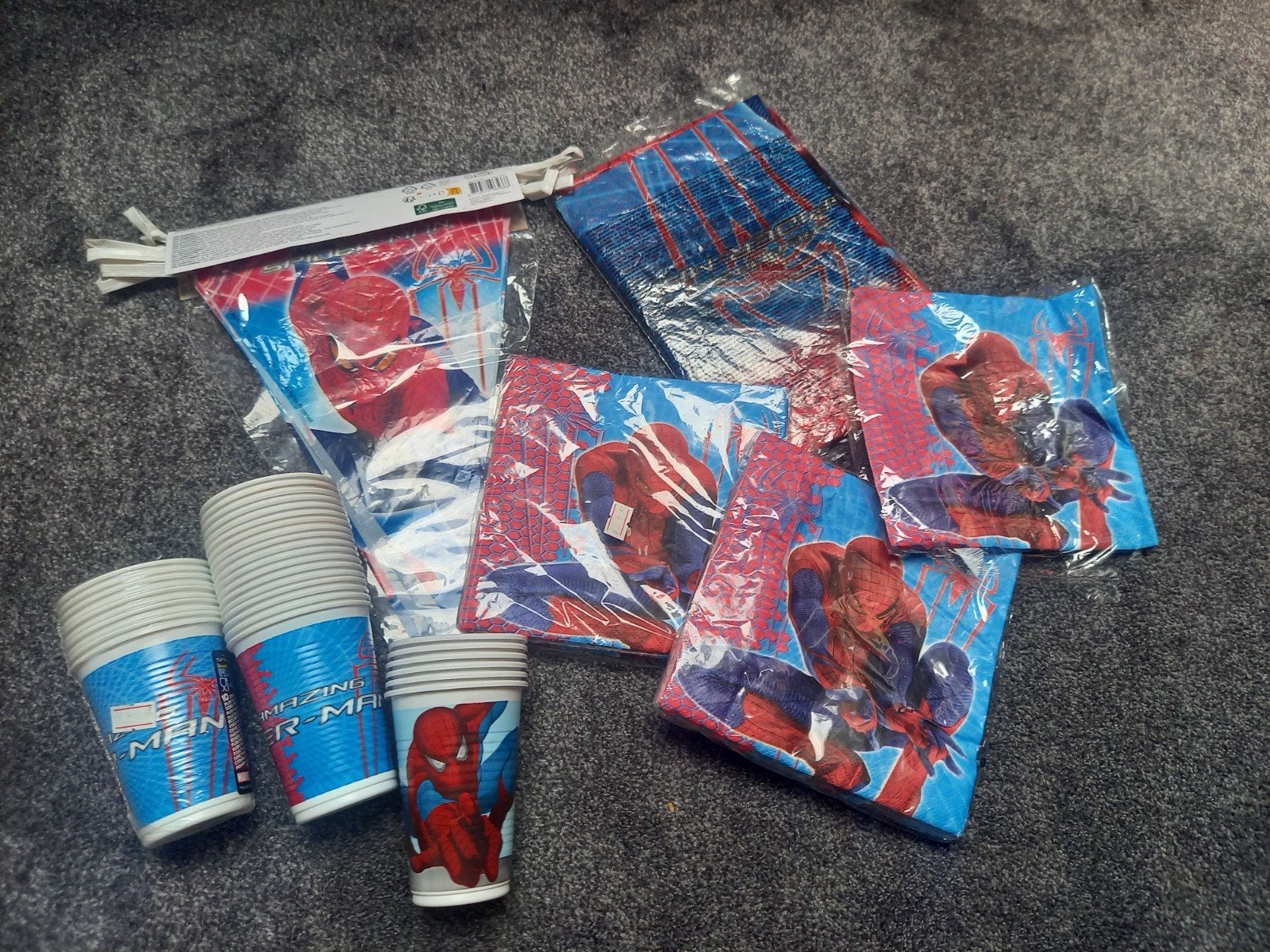 Spiderman Verjaardag Versiering Set - Nieuw!, Ophalen of Verzenden, Nieuw, Versiering, Film of Tv