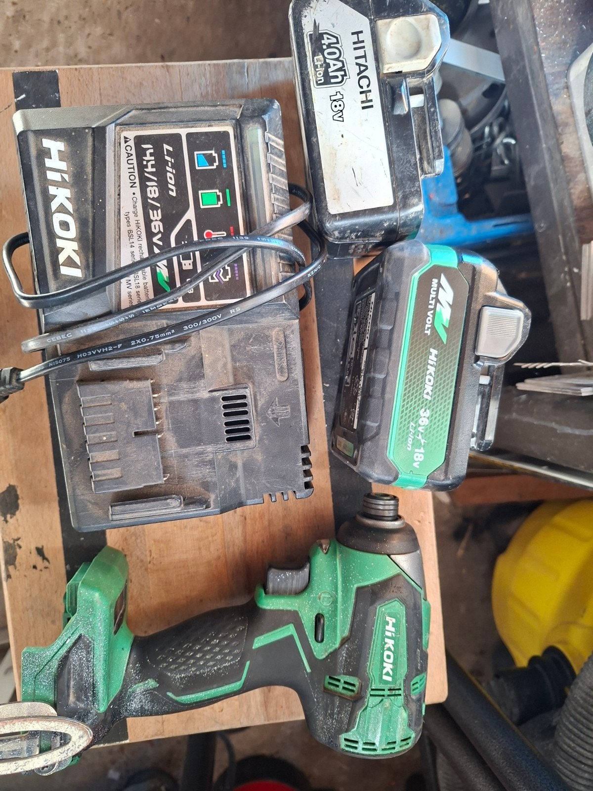 Hikoki Slagschroevendraaier WH18DBSL met 2 accu's en lader, Ophalen of Verzenden, Zo goed als nieuw, 600 watt of meer, Boor- en Schroefmachine