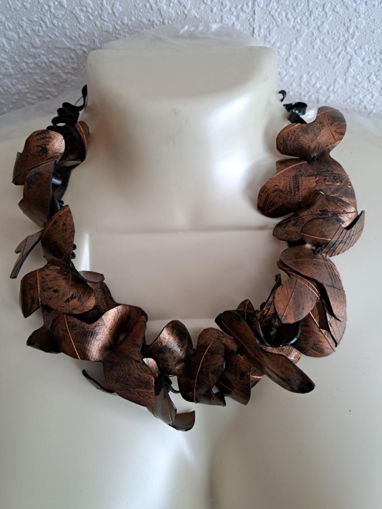 Unieke rubberen fietsband ketting , lichtgewicht, Sieraden, Tassen en Uiterlijk, Ophalen of Verzenden, Nieuw, Zwart, Overige materialen
