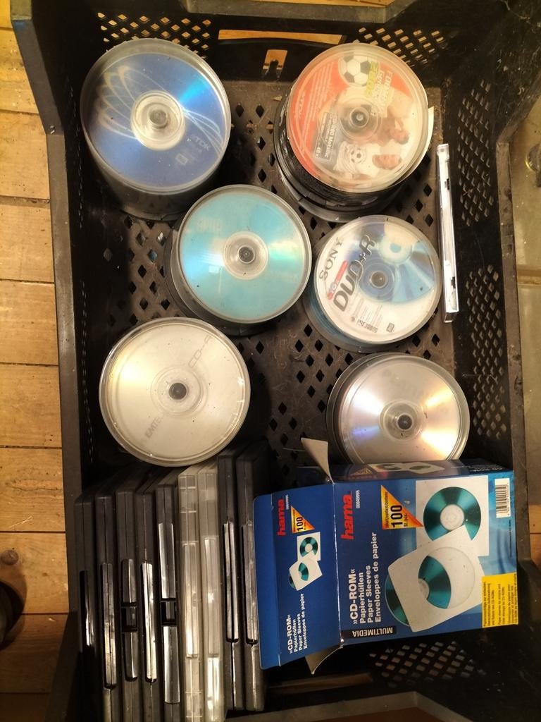 Partij lege cd en dvd, Cd's en Dvd's, Alle leeftijden, Ophalen, Zo goed als nieuw