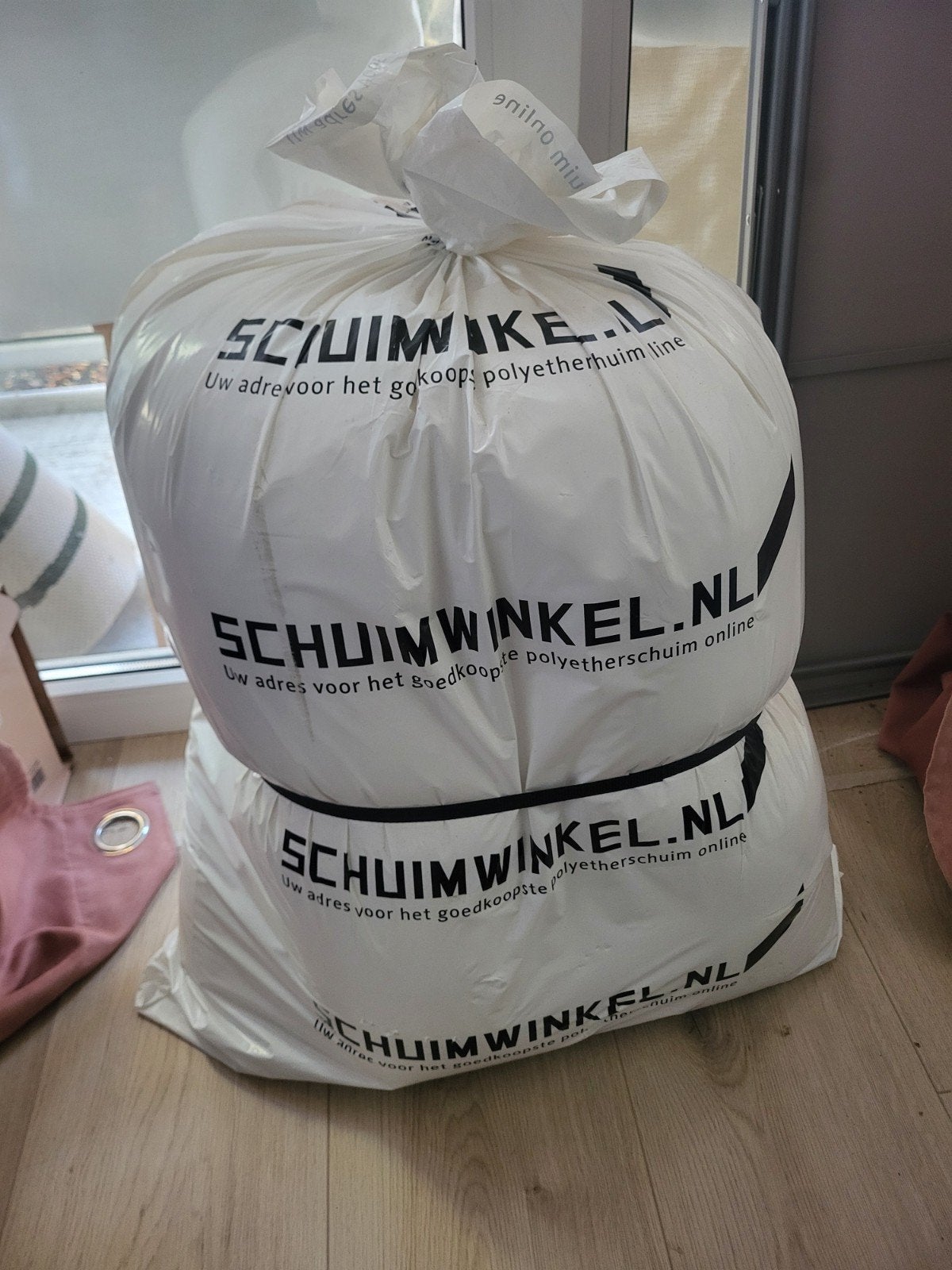 Fiberfill Vulling 4 kilo met cat for scale, Ophalen, Nieuw