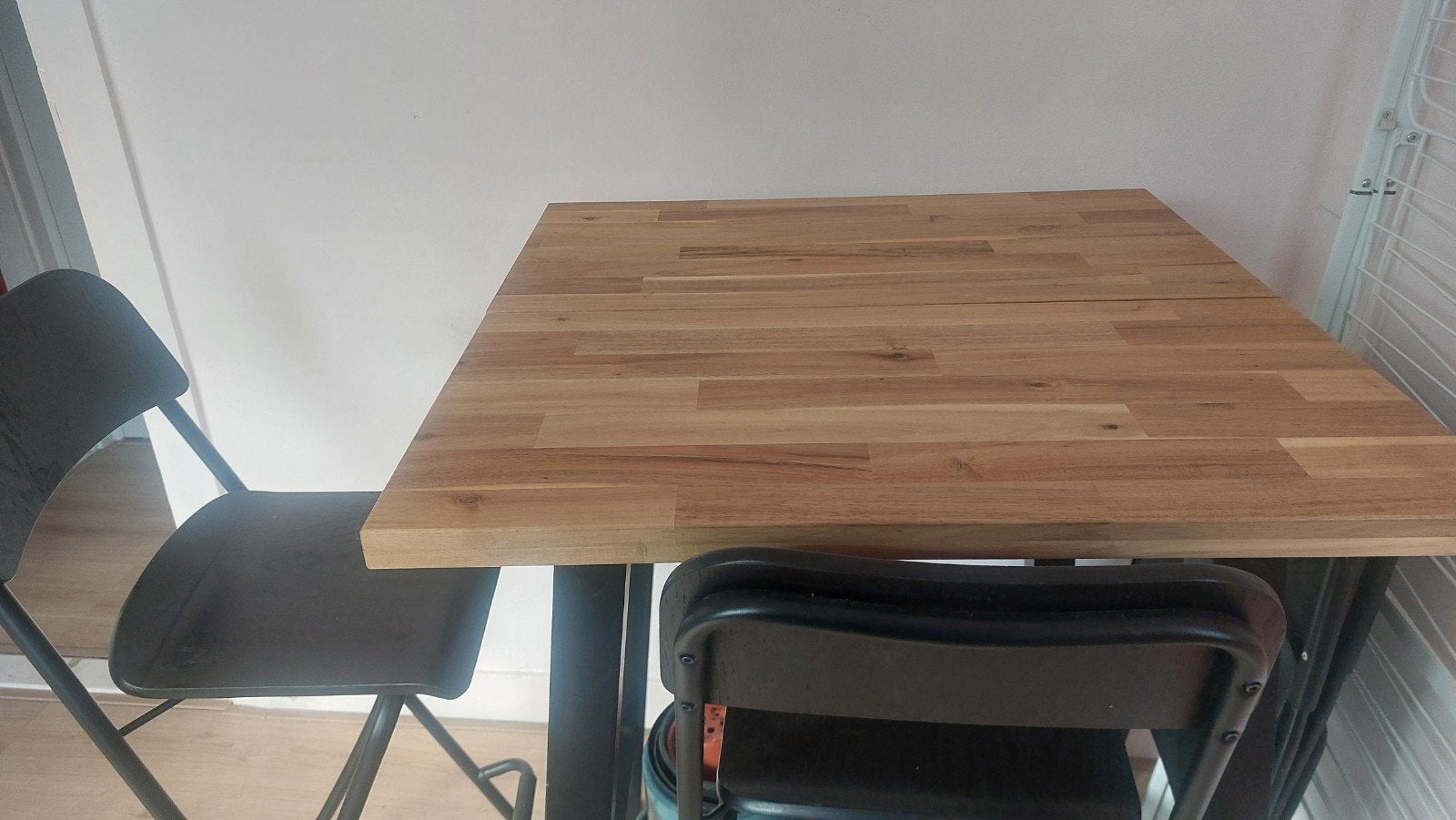 Statafel met twee hoge krukken, Huis en Inrichting, Tafels | Eettafels, Gebruikt, 50 tot 100 cm, Tot twee personen, 50 tot 100 cm