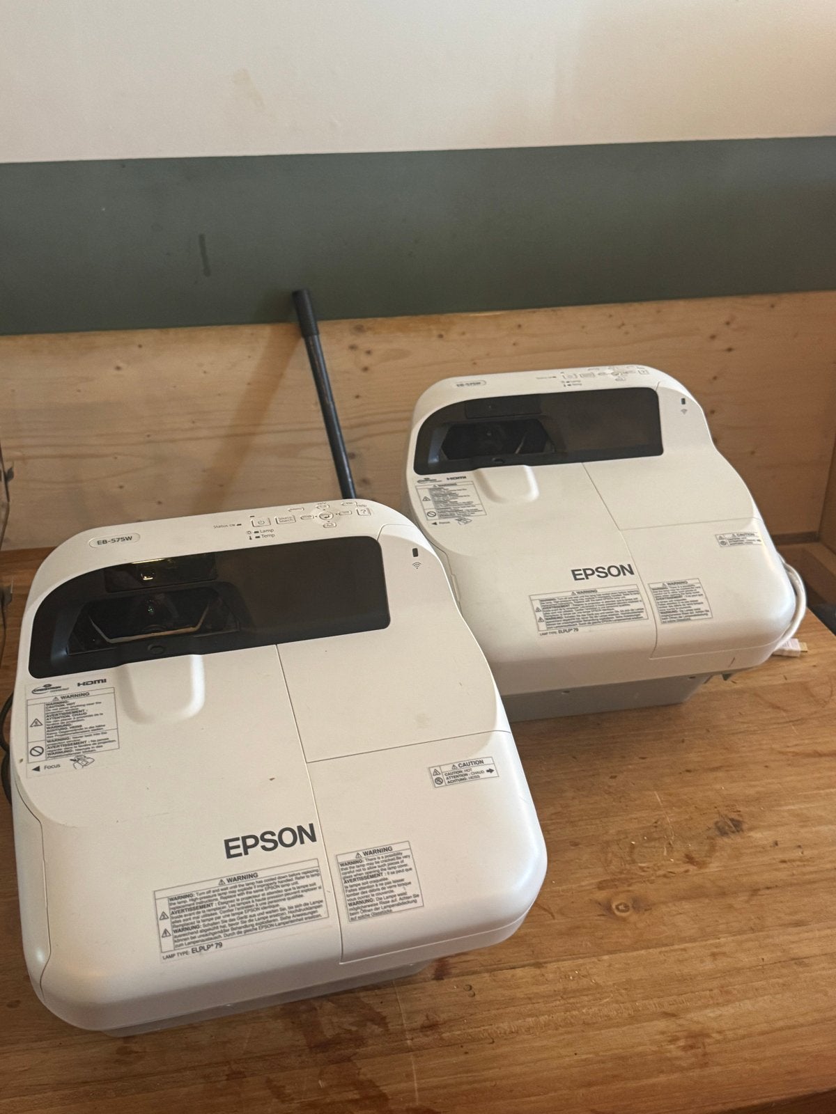 2x Epson EB-575W Beamer, Audio, Tv en Foto, Beamers, Ophalen, Zo goed als nieuw, LCD, HD (720)