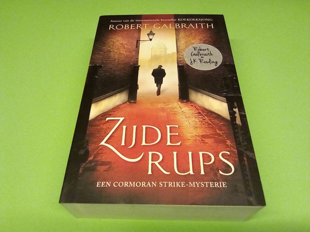 Zijderups - Robert Galbraith (J.K. Rowling) - Boek, Boeken, Romans, Zo goed als nieuw, Nederland, Ophalen of Verzenden