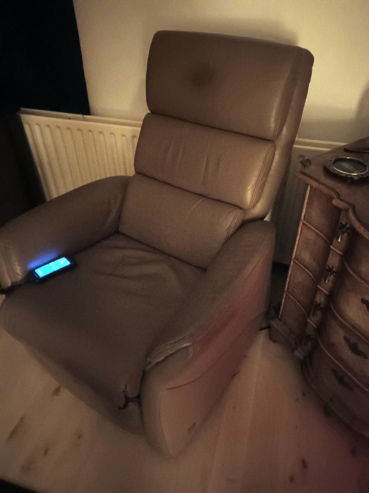 Himolla sta op  Relaxfauteuil - Beige Leer, Huis en Inrichting, Modern, Comfort, Ophalen of Verzenden, Zo goed als nieuw, 75 tot 100 cm