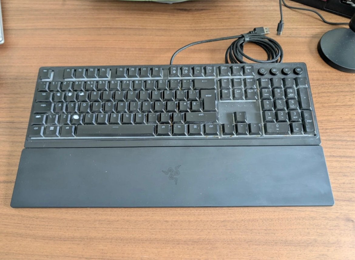 Razer Ornata V3 RGB Gaming Toetsenbord + Polssteun + Doos, Gebruikt, Gaming toetsenbord, Ophalen of Verzenden, Qwerty