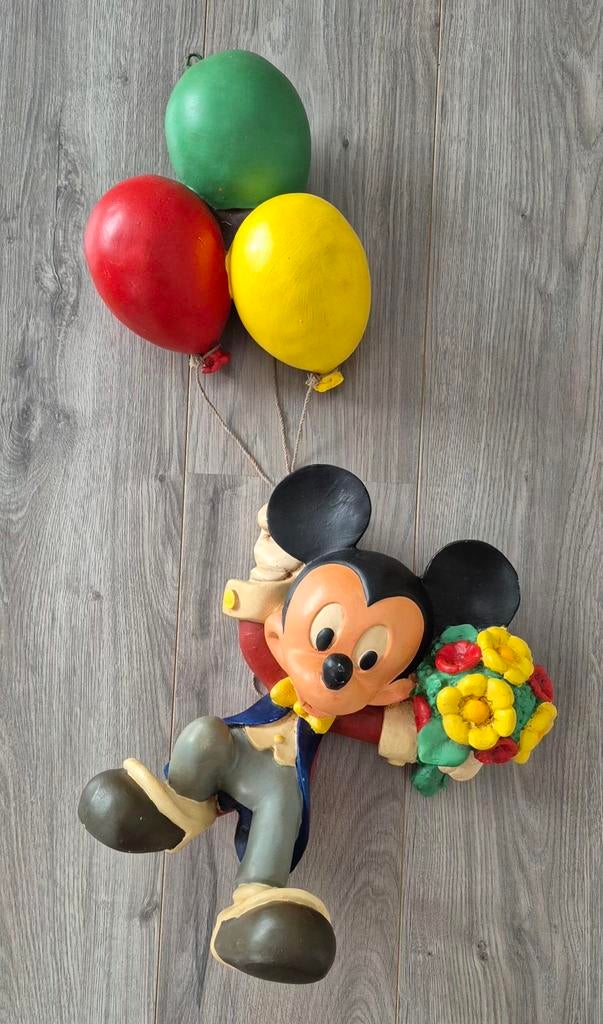 Origineel Disney Mickey Mouse Beeld met Ballonnen, Verzamelen, Disney, Ophalen of Verzenden, Mickey Mouse, Gebruikt, Beeldje of Figuurtje