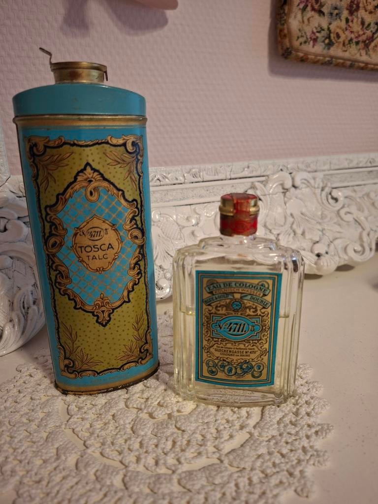 Prachtige oude Brocante 4711 parfumfles en talkpoederblik., Ophalen of Verzenden, Gebruikt, Parfumfles