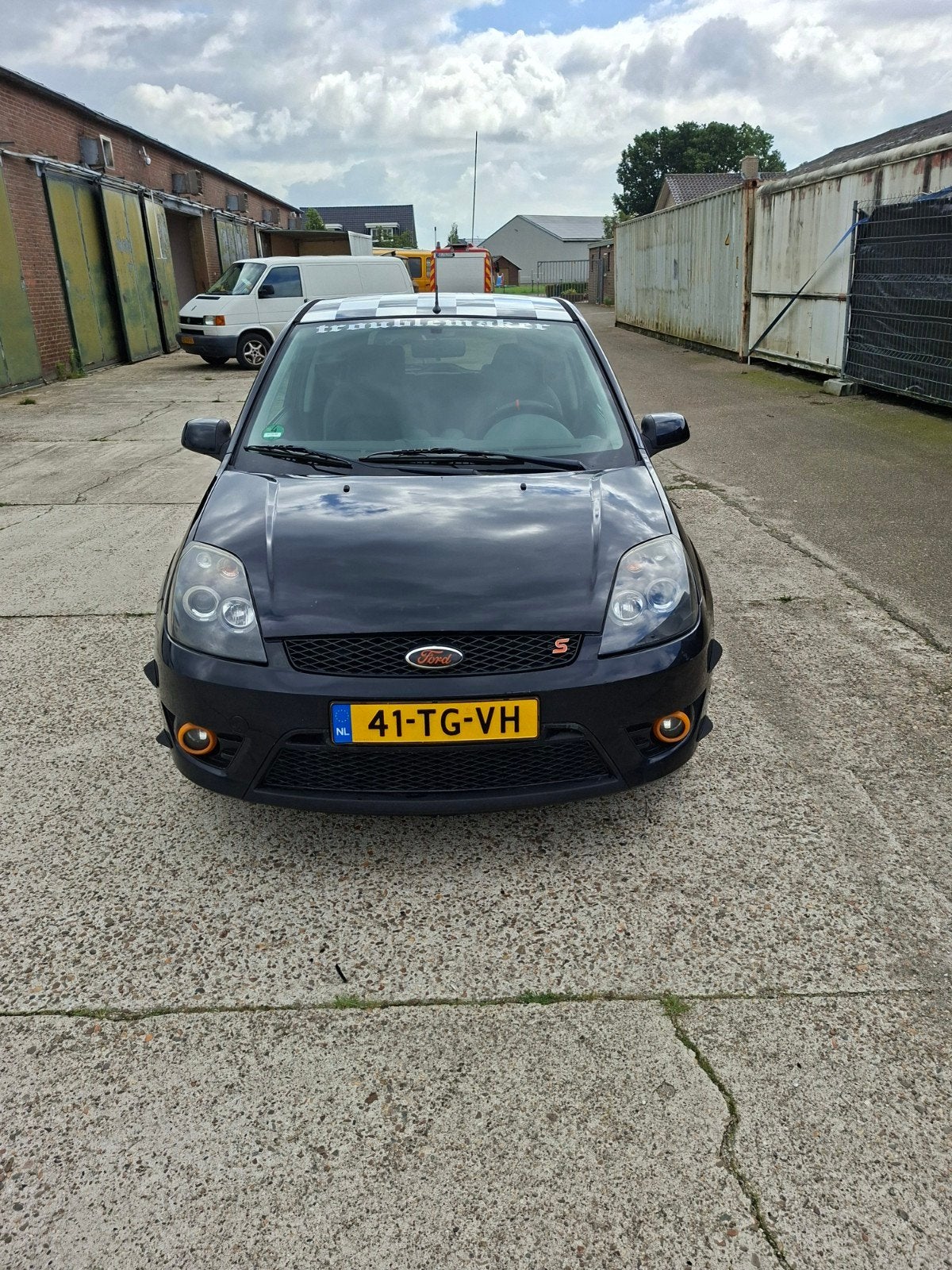 Ford Fiësta 1.6 16V 3DR 2006 Zwart ultimate edition, Voorwielaandrijving, 1596 cc, 15 km/l, 40 €/maand