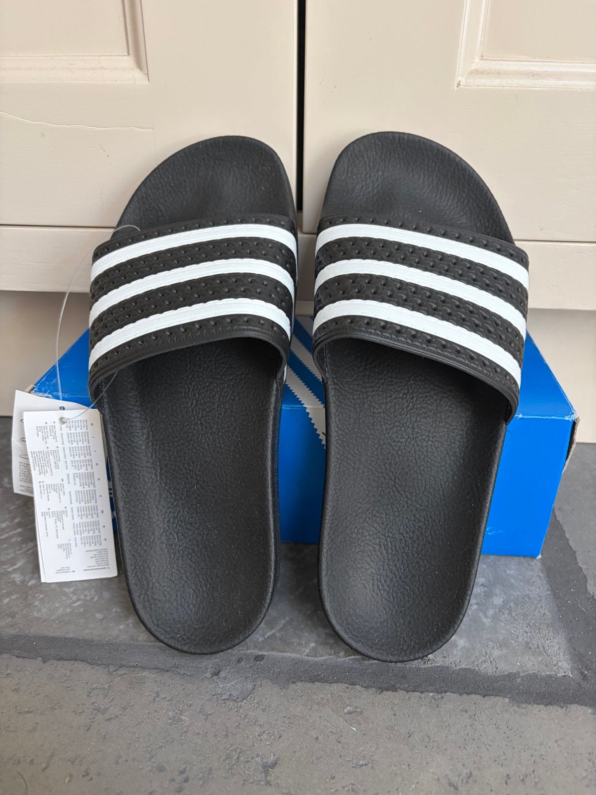 Adidas Adilette Slippers Zwart - Maat 42, Ophalen of Verzenden, Nieuw, Zwart, Slippers