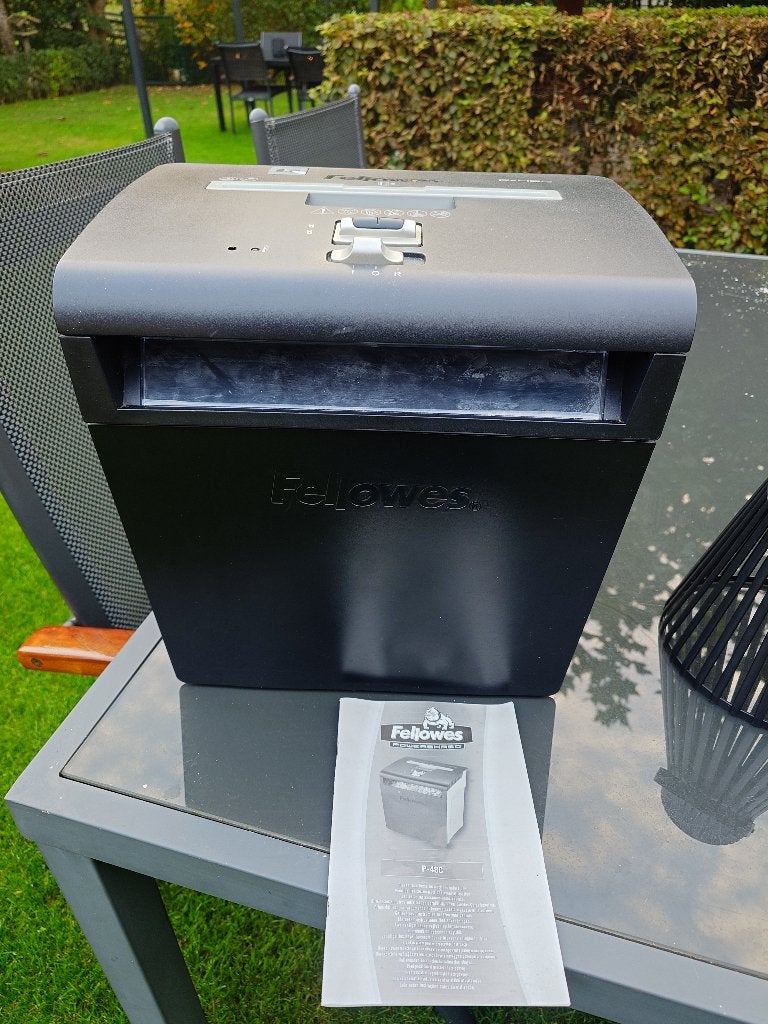 Papiervernietiger, Ophalen, Gebruikt