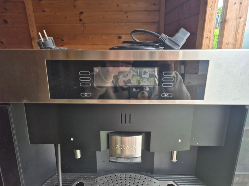 Miele inbouw koffiemachine - Espresso apparaat, Gebruikt, 10 kopjes of meer, Koffiemachine, Afneembaar waterreservoir