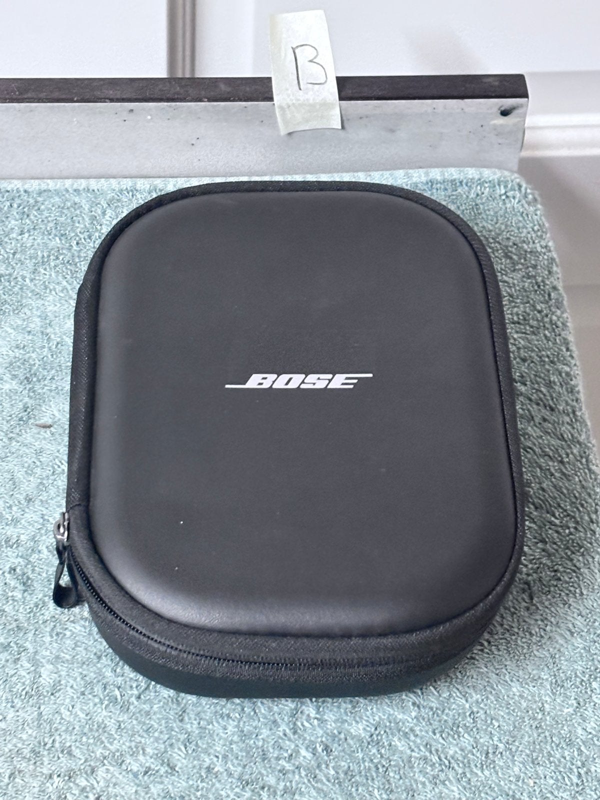 Bose koptelefoonhoes - Zwart, stevig en beschermend, Audio, Tv en Foto, Overige typen, Ophalen of Verzenden, Zo goed als nieuw