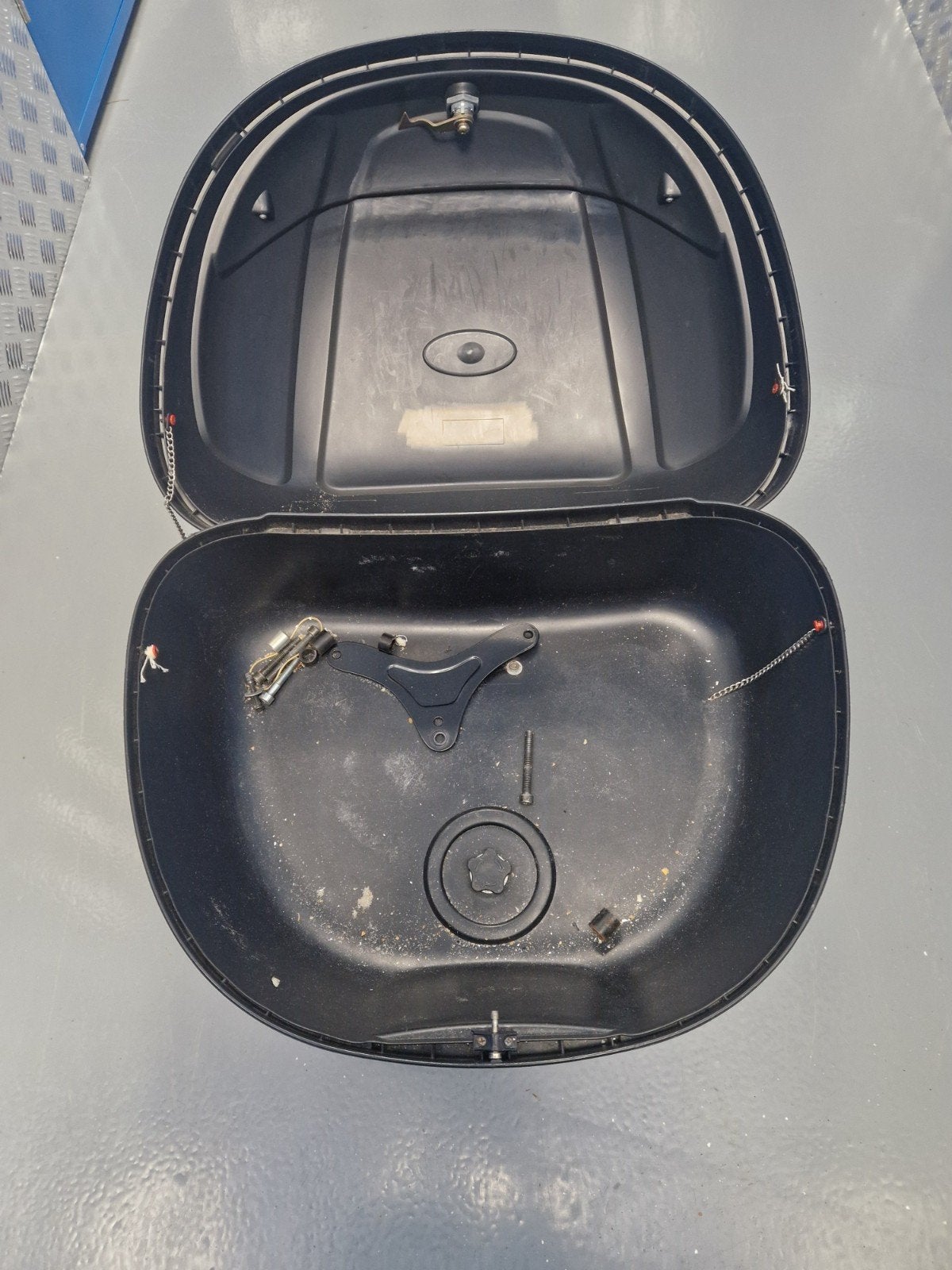 Gebruikte Topkoffer Scooter/Brommer met Bevestiging, Ophalen of Verzenden